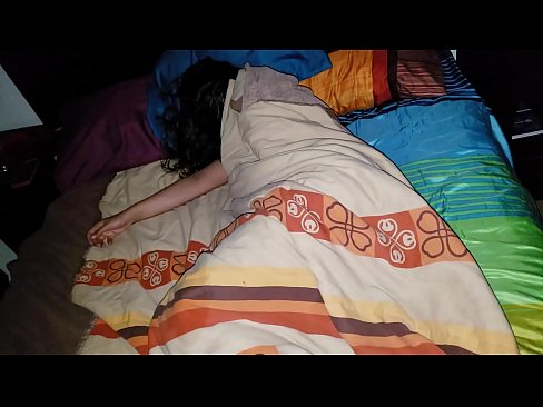❤️ सौतेला बेटा सोते समय अपनी युवा सौतेली माँ को डांटता है। ️ घर का अश्लील hi.passiveincome1.ru पर ❤
